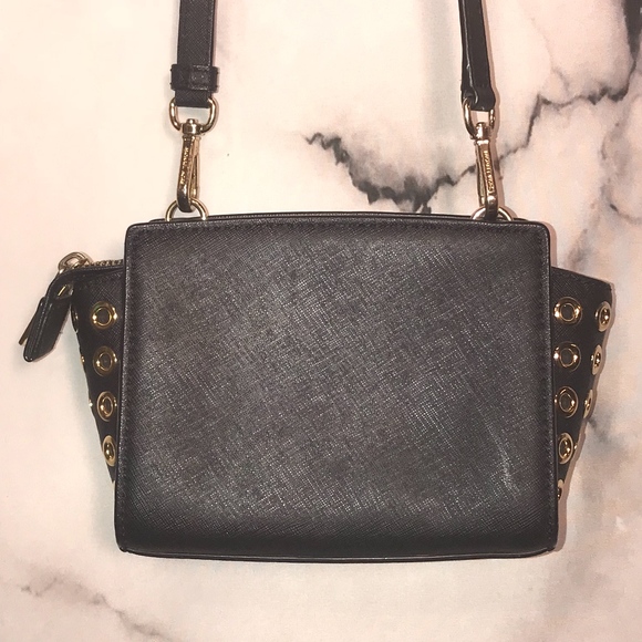 Sold On Another Sale Site - Picture 3 of 8